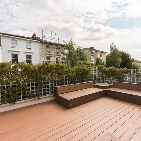 וילה Luxurious Victorian In Charming Cotham *