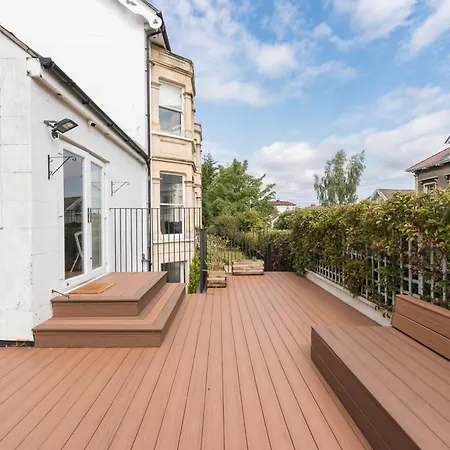 וילה Luxurious Victorian In Charming Cotham *