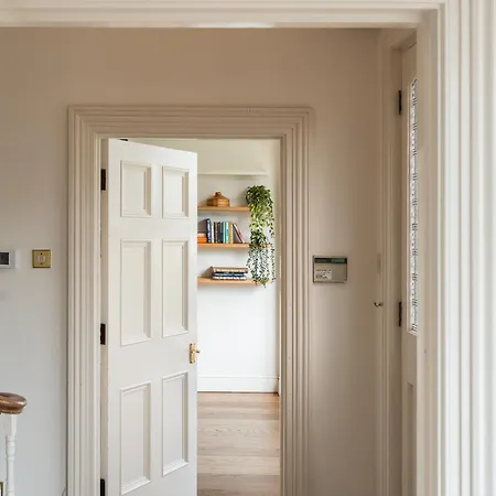 Villa Luxurious Victorian In Charming Cotham Bristol