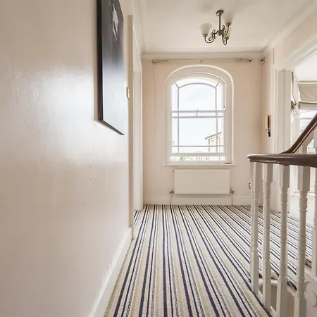 Villa Luxurious Victorian In Charming Cotham Bristol