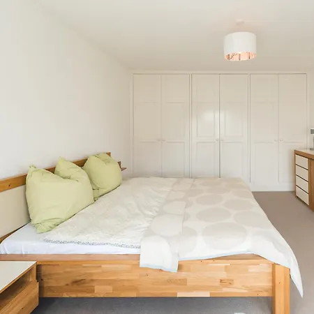 Luxurious Victorian In Charming Cotham Villa *