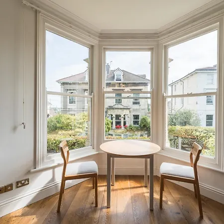Villa Luxurious Victorian In Charming Cotham Bristol